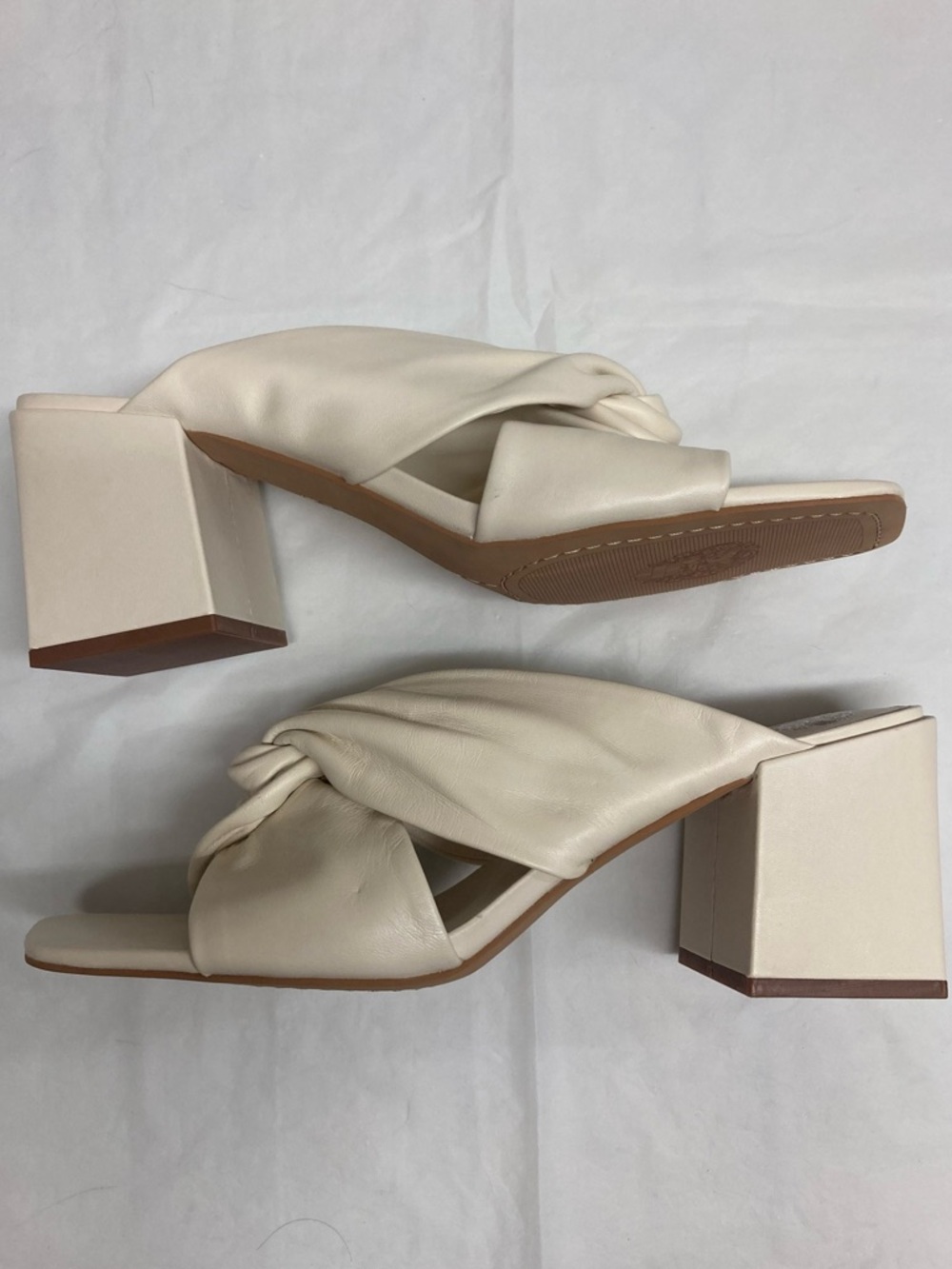 NWOT Vince Camuto Leather Crossband Block Heel Slide/Sandal - Picture 12 of 15